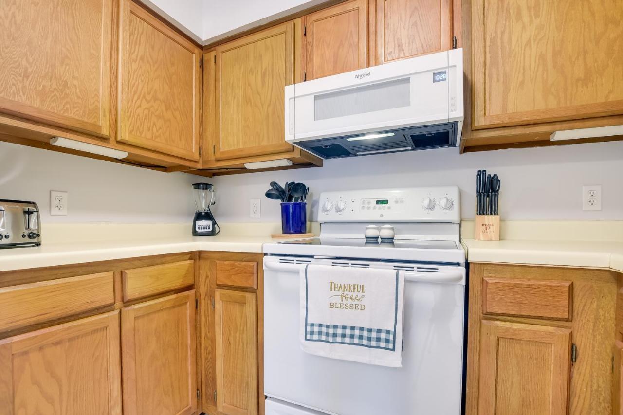 Sunny Condo - Private Ocean Isle Beach Access! Eksteriør billede